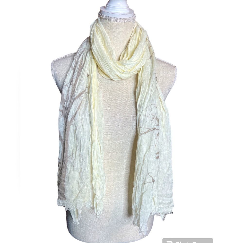 2 Chic Tree Print Design Scarf